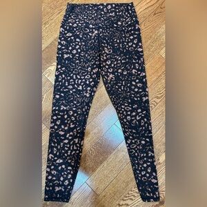 NWOT VARLEY Woman’s Medium M Luna 7/8 Length High Rise Legging Animal Print Soft